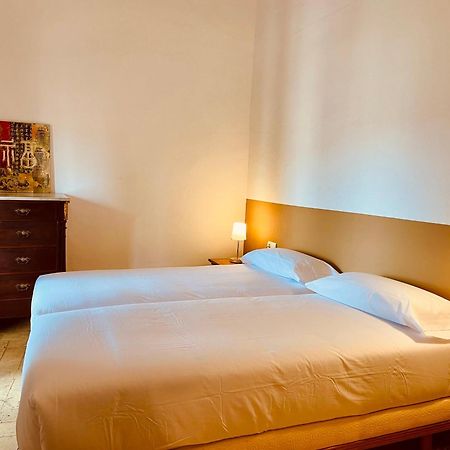 Apartaments Can Gibert Castello  D'Empuries Exteriör bild