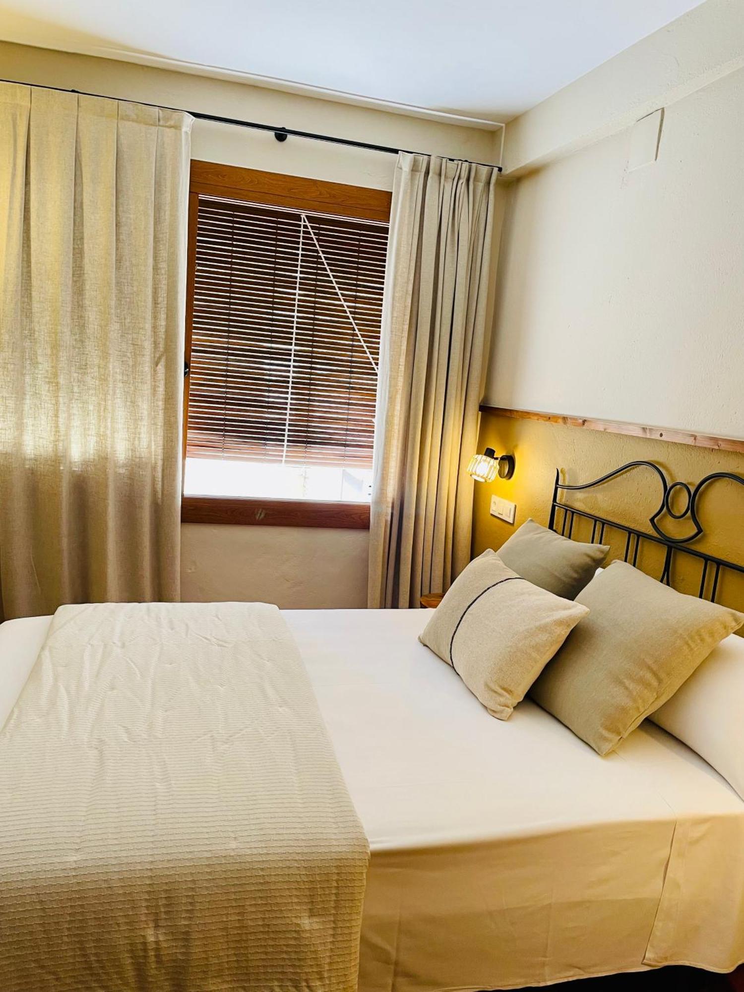 Apartaments Can Gibert Castello  D'Empuries Exteriör bild