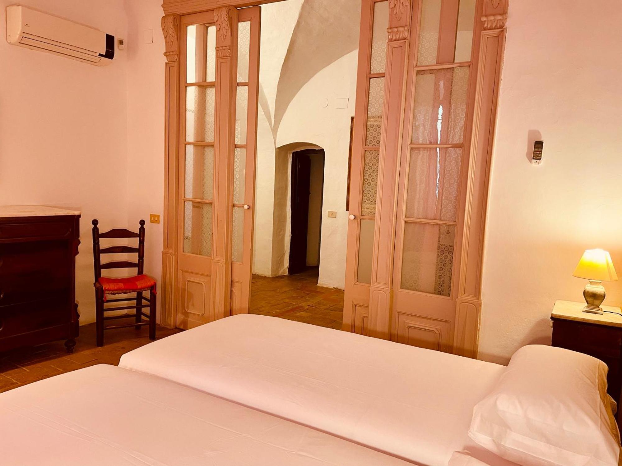 Apartaments Can Gibert Castello  D'Empuries Exteriör bild