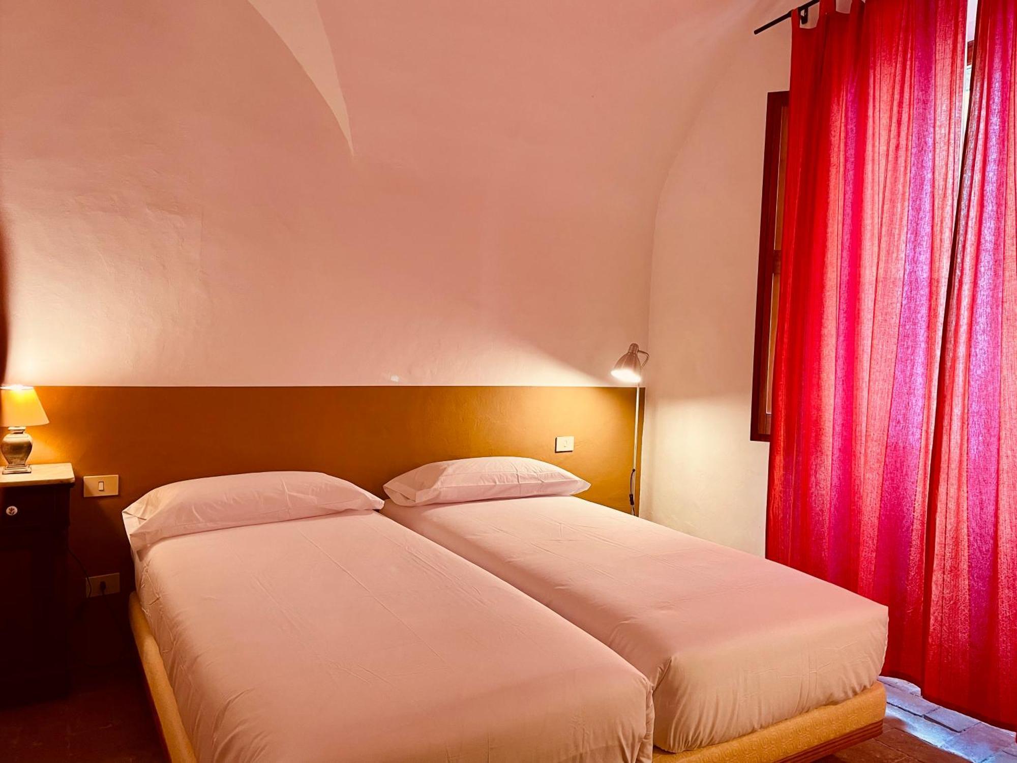 Apartaments Can Gibert Castello  D'Empuries Exteriör bild