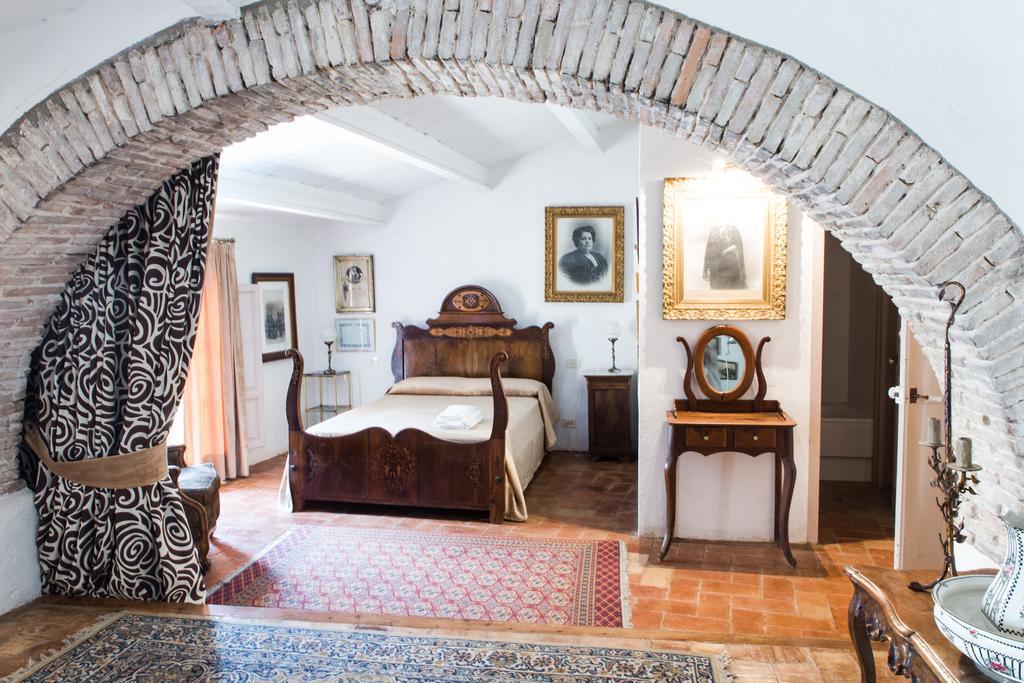 Apartaments Can Gibert Castello  D'Empuries Exteriör bild